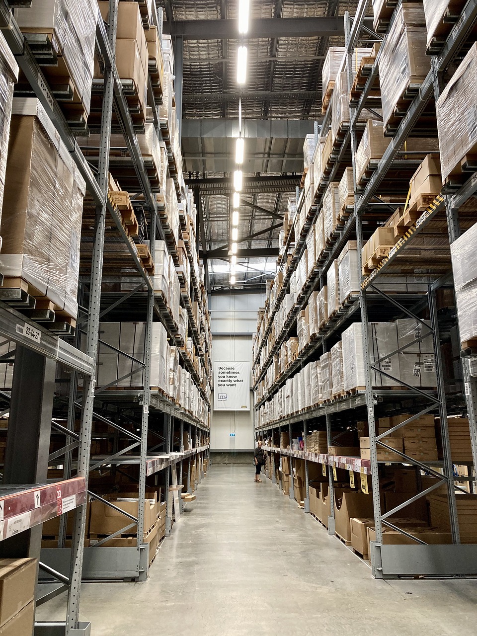 Efektywne Strategie Składowania Materiałów w Regałach Metalowych